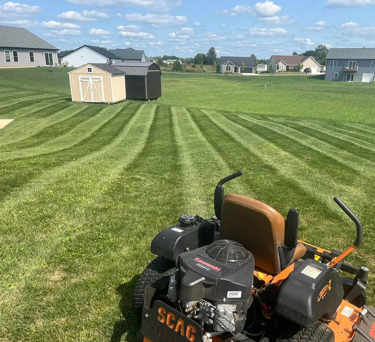 Lawn Maintenance Services in Bloomington